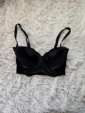 Victoria's Secret Black Velvet Lace-Trim Longline Bra